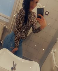 szexpartner MiskolcRebike vadmacska, 27 éves