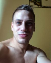 Tatabányai férfi szexpartnerkriisztian, 26 éves
