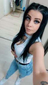 Эскорт жена Мишкольц: Bettina, 21 лет