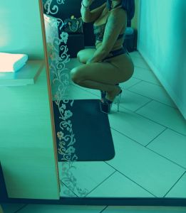 Escort Frau Miskolc: Anyuci, 32 Jahre
