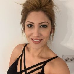 Győri Vivien  szexpartner