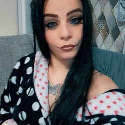 Miskolci Bettina szexpartner