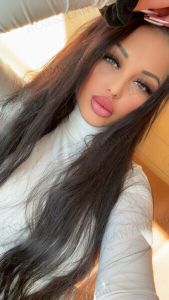 Escort Frau Pécs: Szadni, 24 Jahre