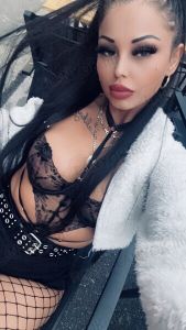 Escort Frau Pécs: Szadni, 24 Jahre