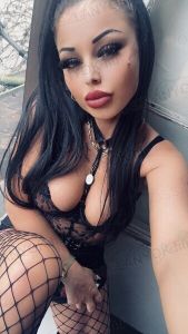 Escort Frau Pécs: Szadni, 24 Jahre