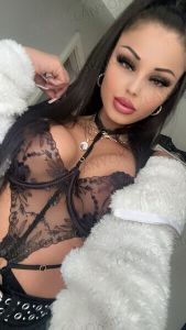 Escort Frau Pécs: Szadni, 24 Jahre