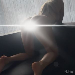 Szexpartner Szeged: Dom69inika, 27 éves
