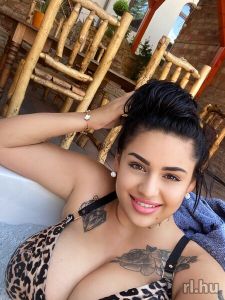 Szexpartner Sátoraljaújhely: CsengeLux, 22 éves