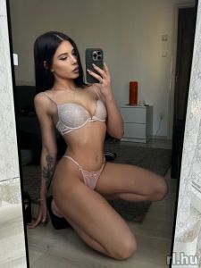 Escort girl Budapest: AmhyraShy, 22 years