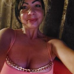 Debreceni Kyra szexpartner